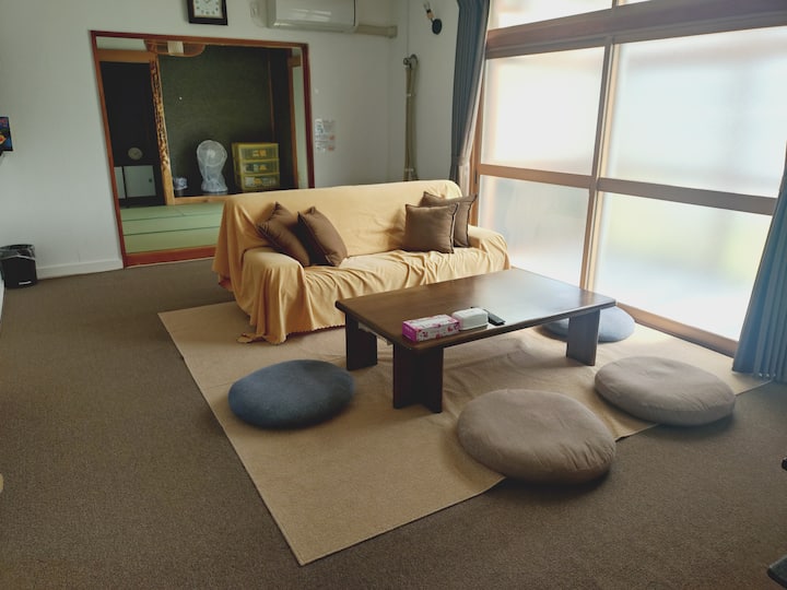 完全貸切・駐車場あり!札幌・旭川・富良野観光の拠点に。 家族・グループ旅行にぴったり。 - 岩見澤市