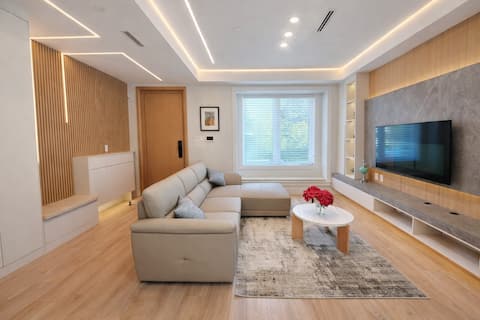 Popular Airbnb listing: 3-Bedroom Home Modern Retreat in Vancouver in Victoria Fraserview