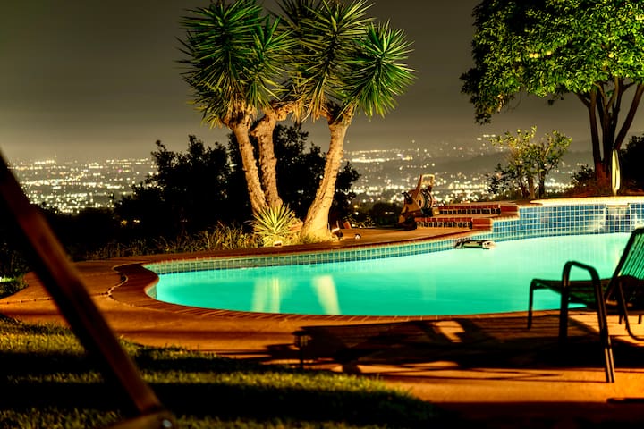 Panoramic view 5BR/14Beds/Heated pool/Disney/DTLA gallery image 2