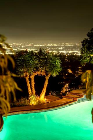 Panoramic view 5BR/14Beds/Heated pool/Disney/DTLA gallery image 5