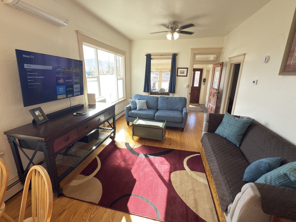 Successful Airbnb property: The Bird House * NEW 2 Bd * Great location! in Colorado