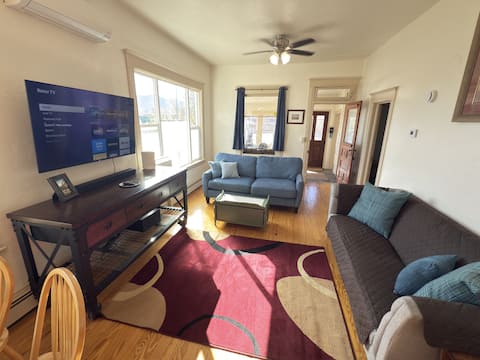 Successful Airbnb property: The Bird House * NEW 2 Bd * Great location! in Colorado