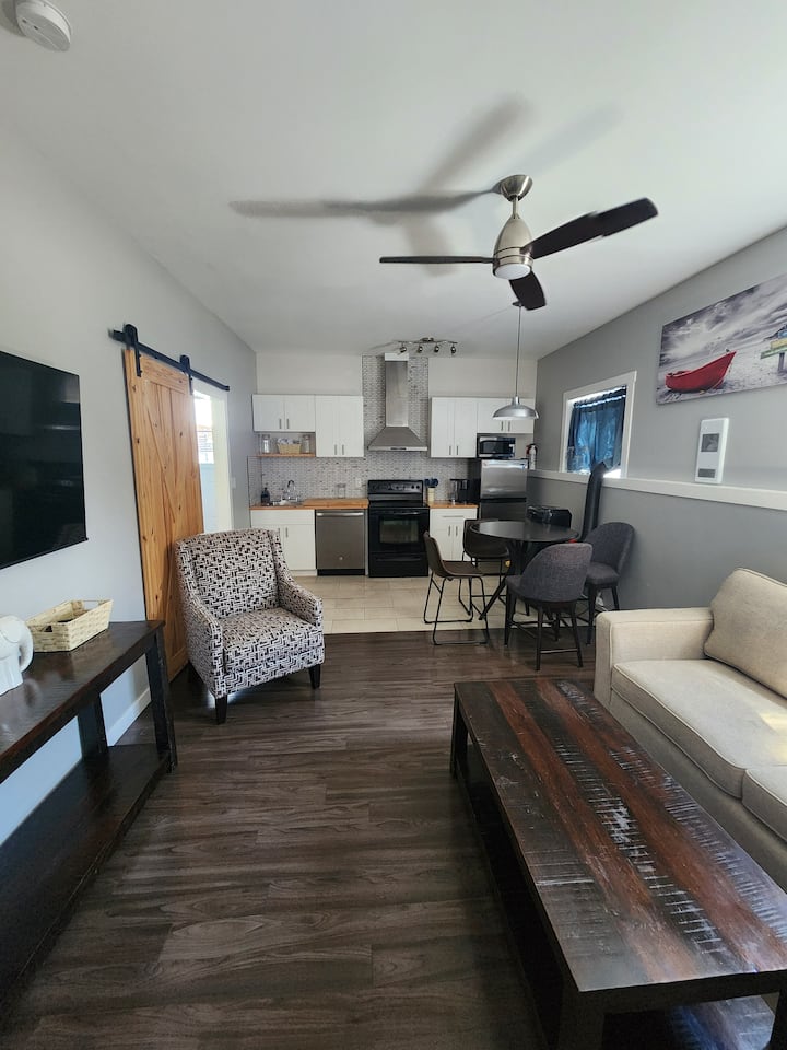 The Bungalow - Kelowna