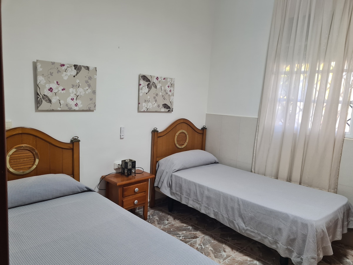 غرفة النوم 2