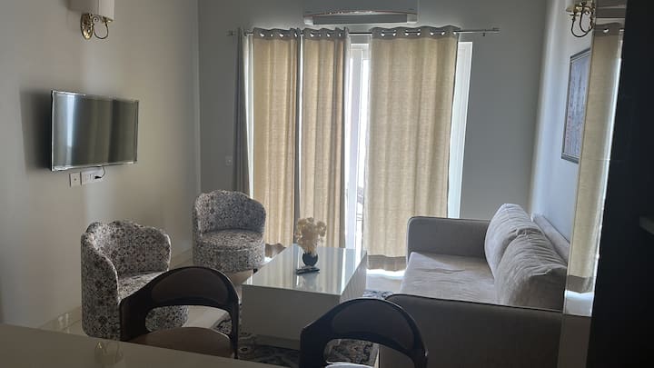 Nature Abode Rejuvenating 2bhk Cp3 Flower Valley - Sohna