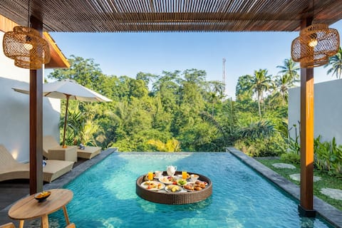 Ubud Jungle Villa w/ Private Infinity Pool