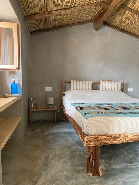 Country house 5 min from the sea with a view.