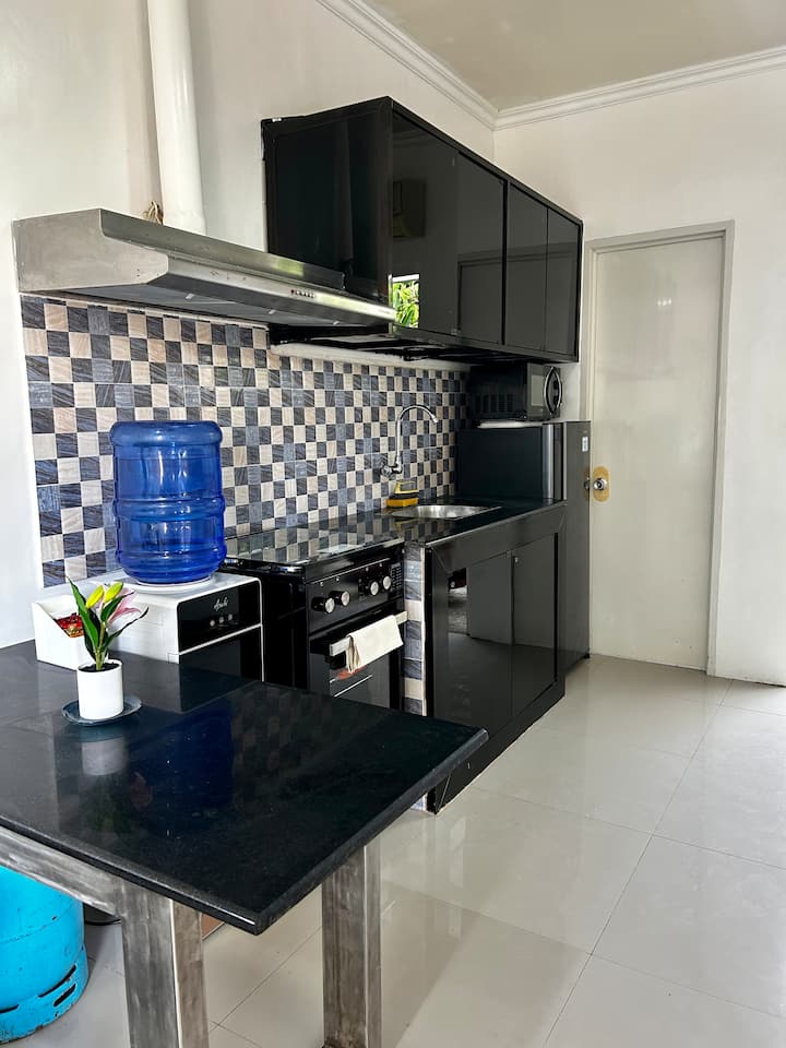 Beautiful Home With Garden In Carcar Pets Allowed - Cárcar