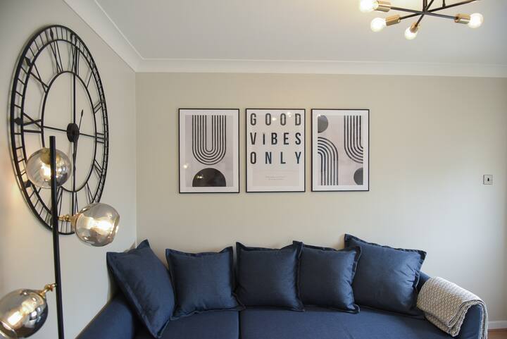 Stylish Homely Retreat With Hot Tub & Parking - Colchester Castle