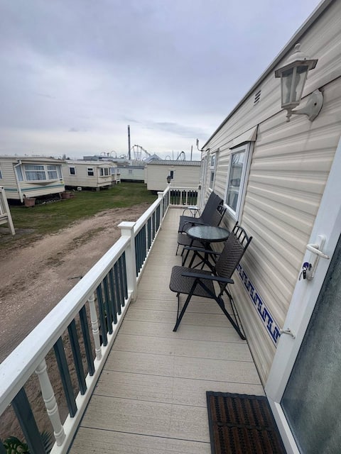 Promenade 860 coastal escape