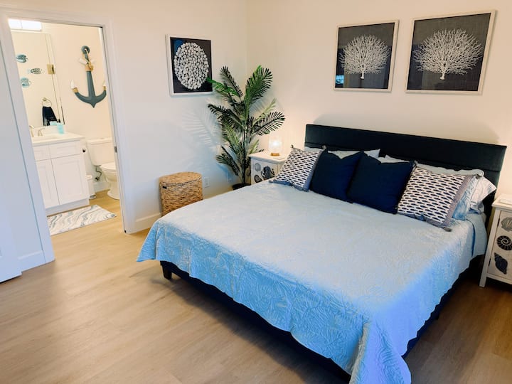 Comodidad y privacidad para todos los huéspedes: cada dormitorio tiene su propio baño privado.