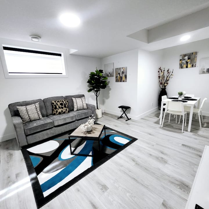 Welcome To This Cozy 2 Bedroom Brand New Home. - Leduc