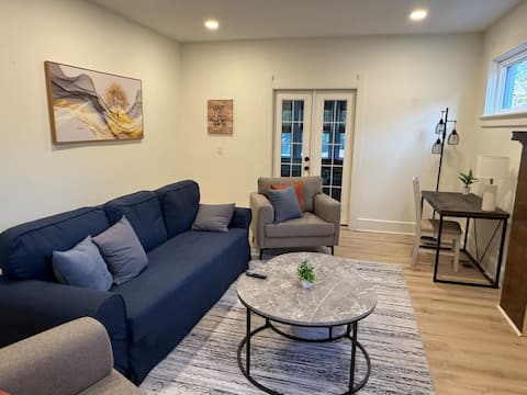 Top performing Airbnb: Amazing Outdoor Oasis - Pickleball, Hot Tub & More in Evanston