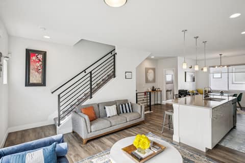 Popular Airbnb listing: Central Denver Hub | DT, Stadium & Red Rocks in Two Creeks Neighborhood Organization