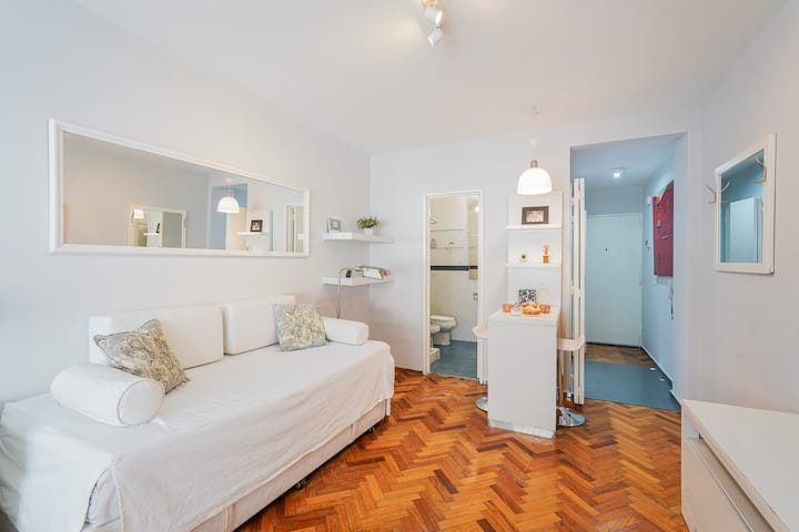 Studio mobiliado em Retiro, próximo ao Obelisco