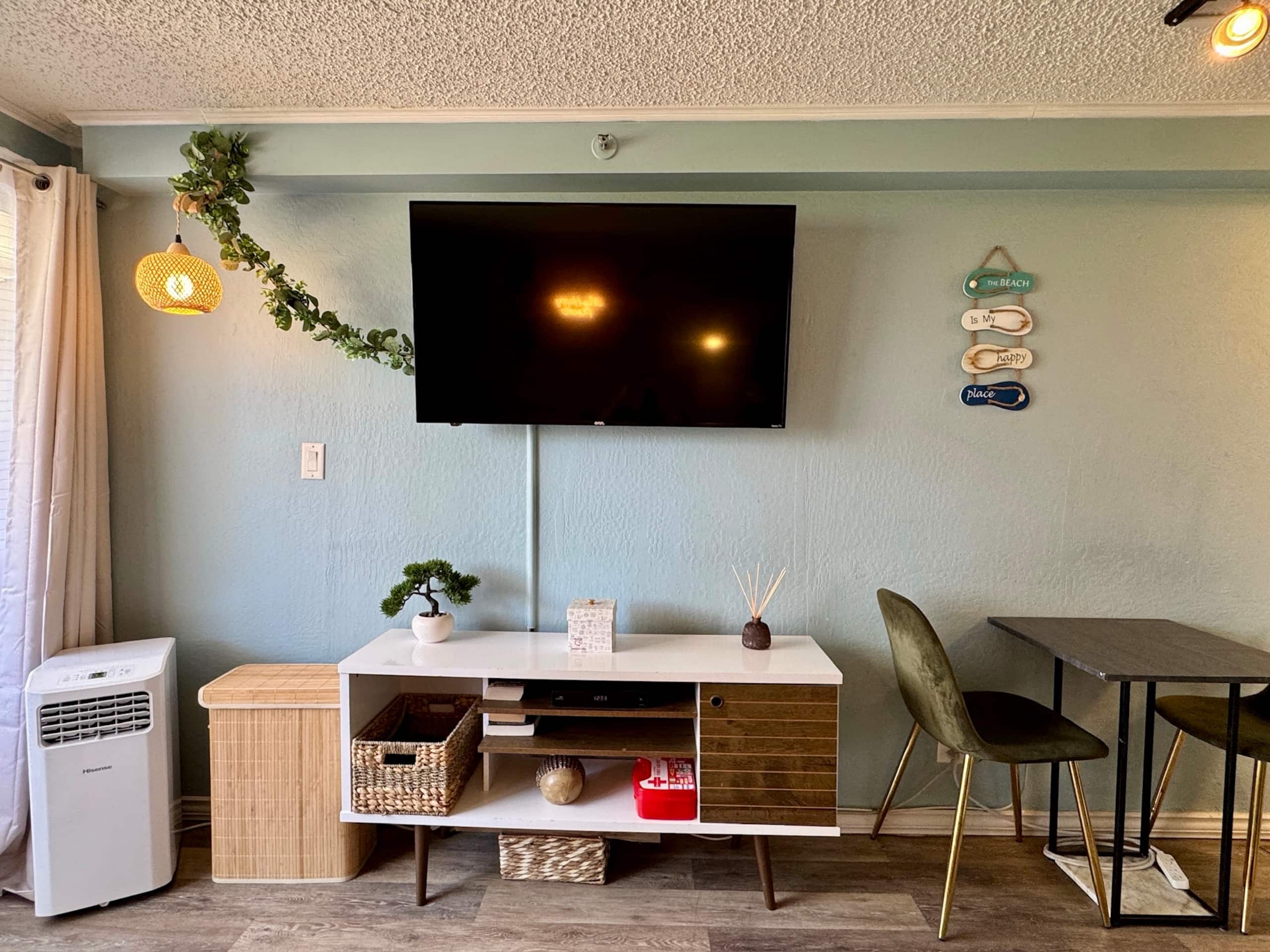 Condo in Honolulu · ★4.84 · 1 bedroom · 1 bed · 1 private bath - Image 5