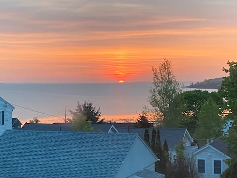 Successful Airbnb property: Cozy Midcoast Efficiency Apt in Rockland