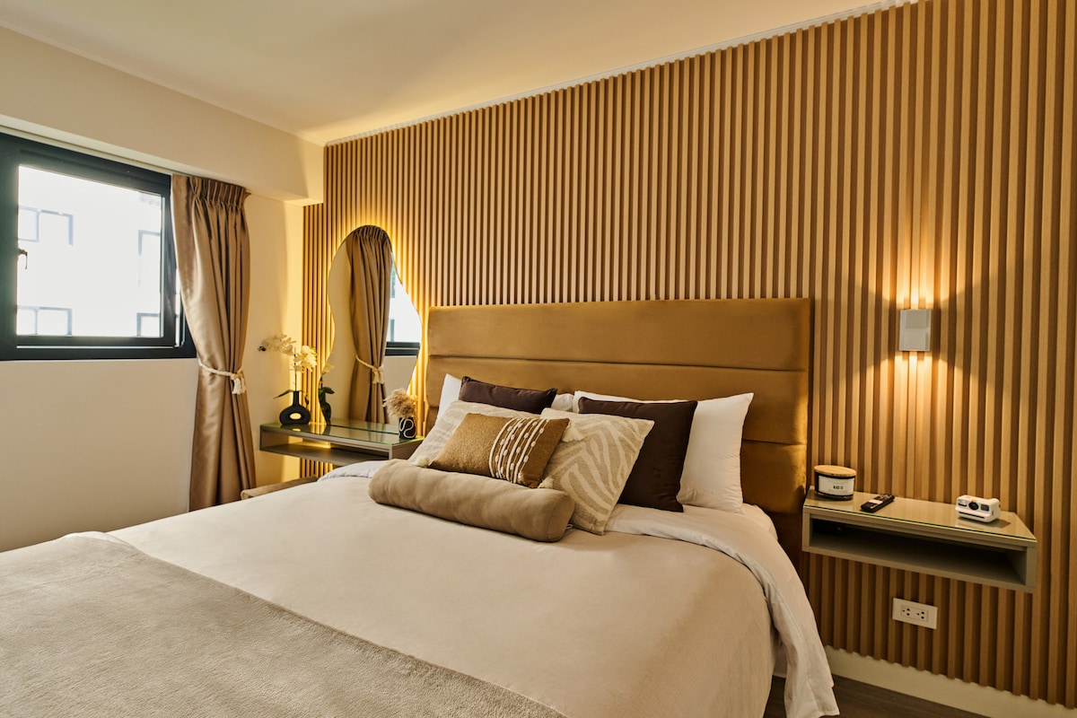 Lit,Chambre,Photo de toute la chambre,TV et multimédia