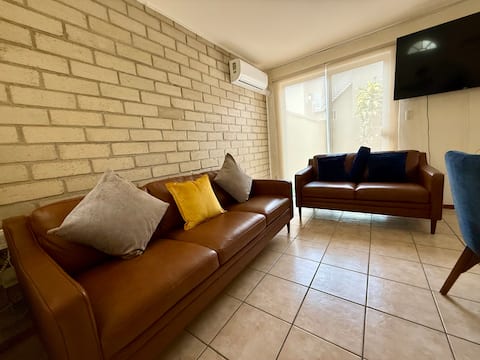 Top performing Airbnb: House with pool and A/C in Jiutepec