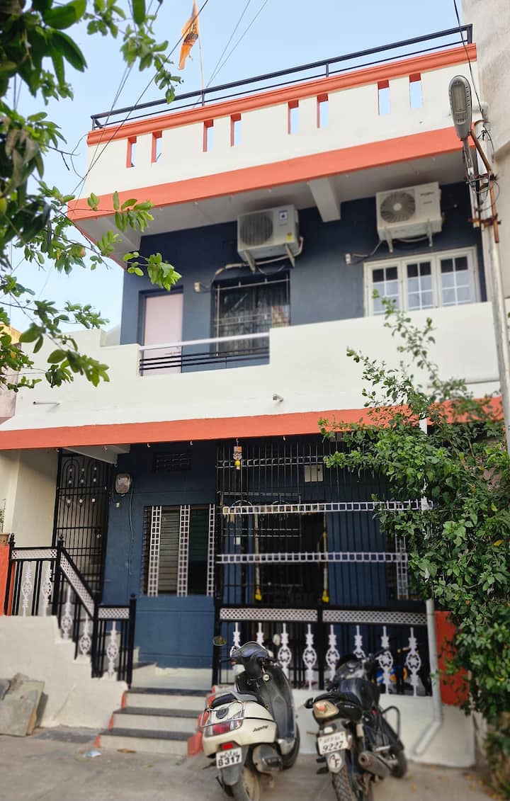 Swarajya Homestay
2 Ac Bedroom 2 Bathroom 1 Hall .