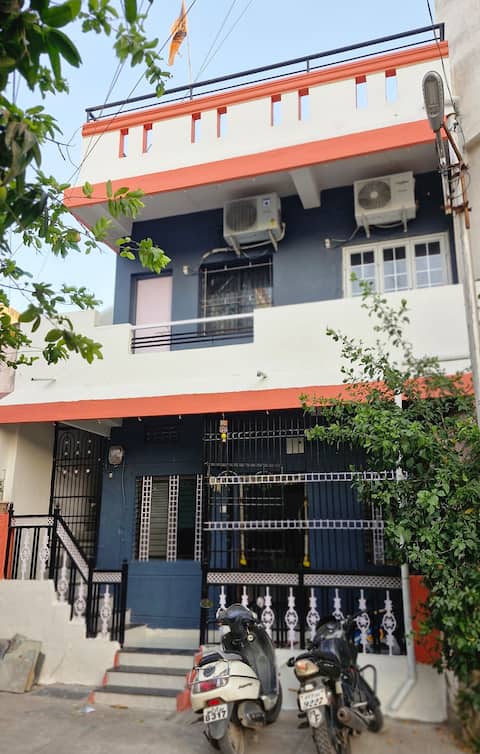 Swarajya Homestay
2 Ac Bedroom 2 Bathroom 1 Hall .