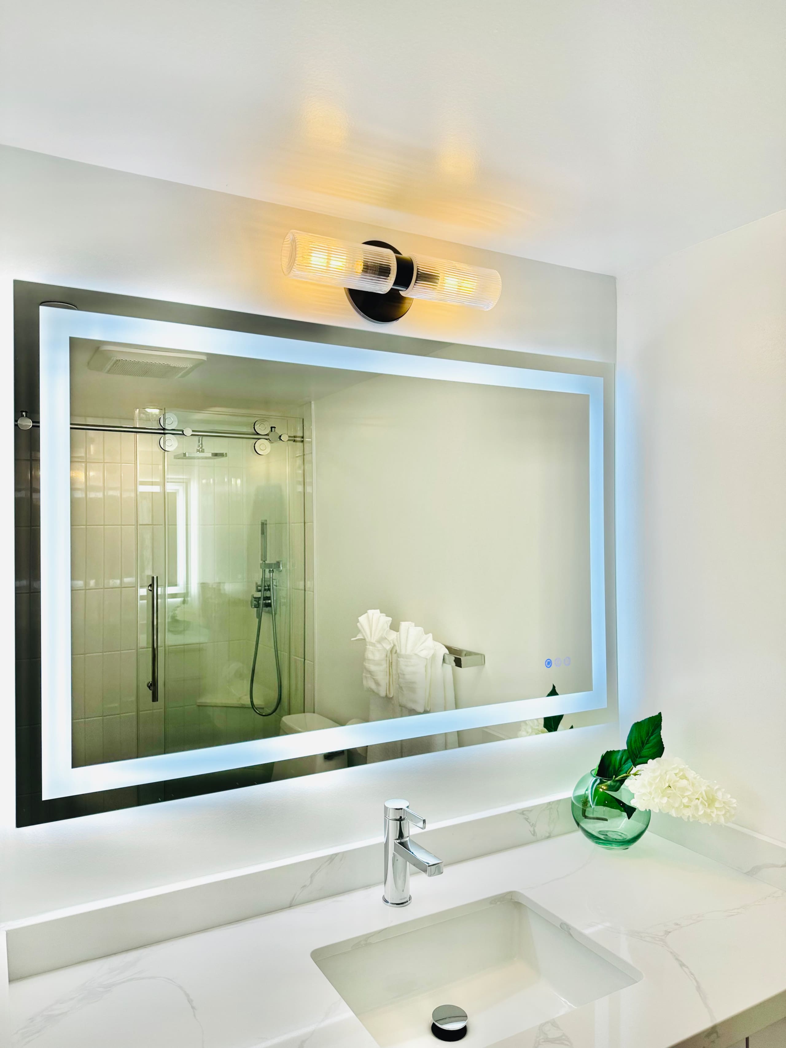 Condo in Honolulu · ★4.95 · 1 bedroom · 2 beds · 1 private bath - Image 23