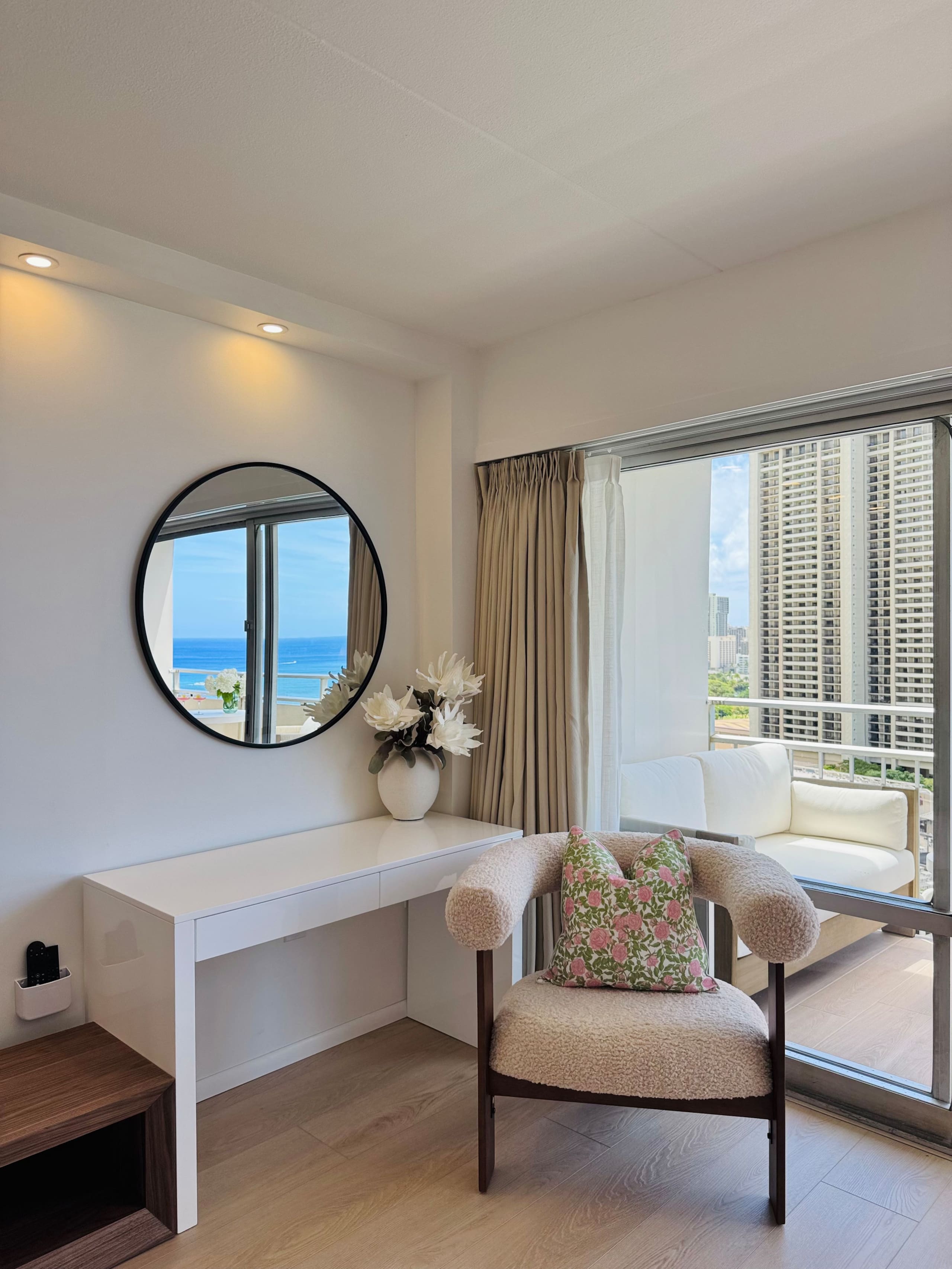 Condo in Honolulu · ★4.95 · 1 bedroom · 2 beds · 1 private bath - Image 19