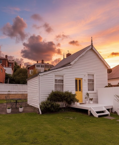 The Piccolo Cottage - North Hobart retreat