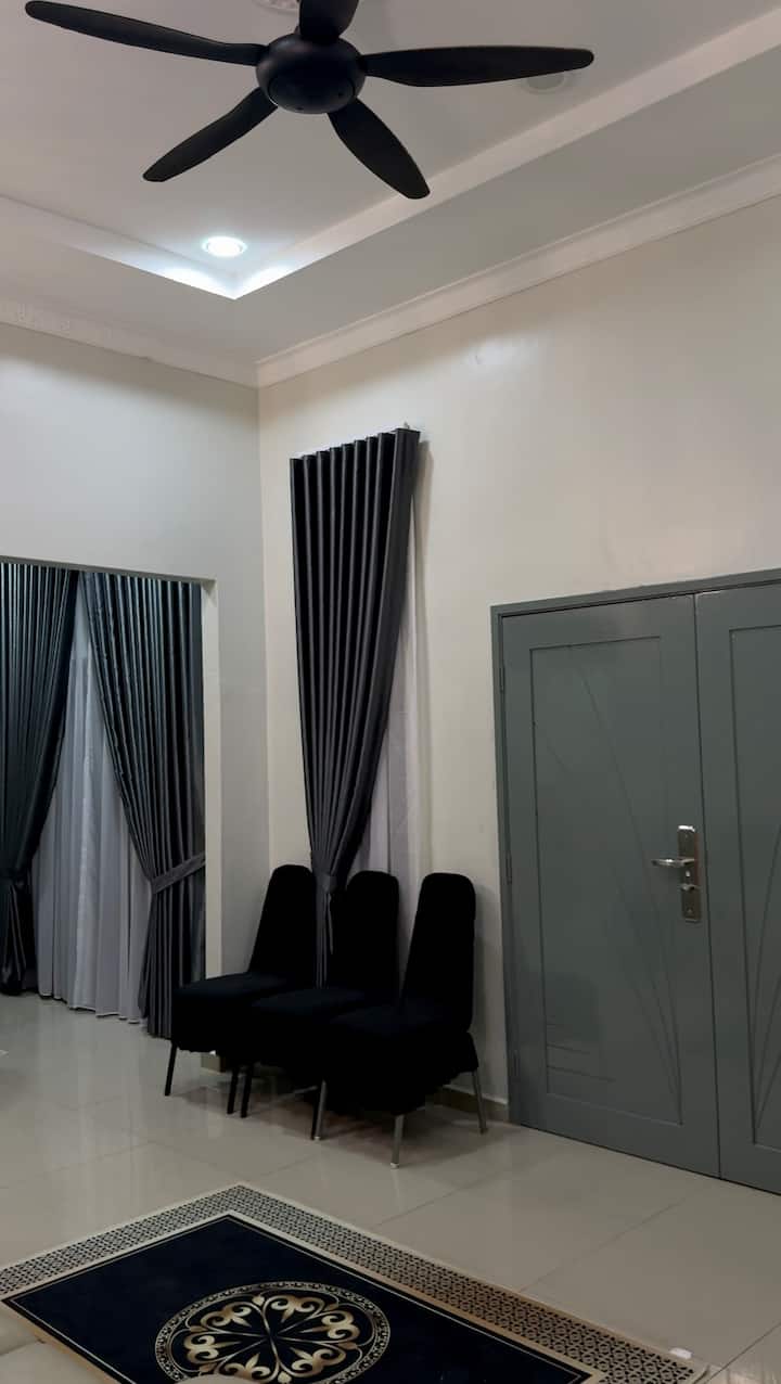 Homestay Sani Villa Legacy - 