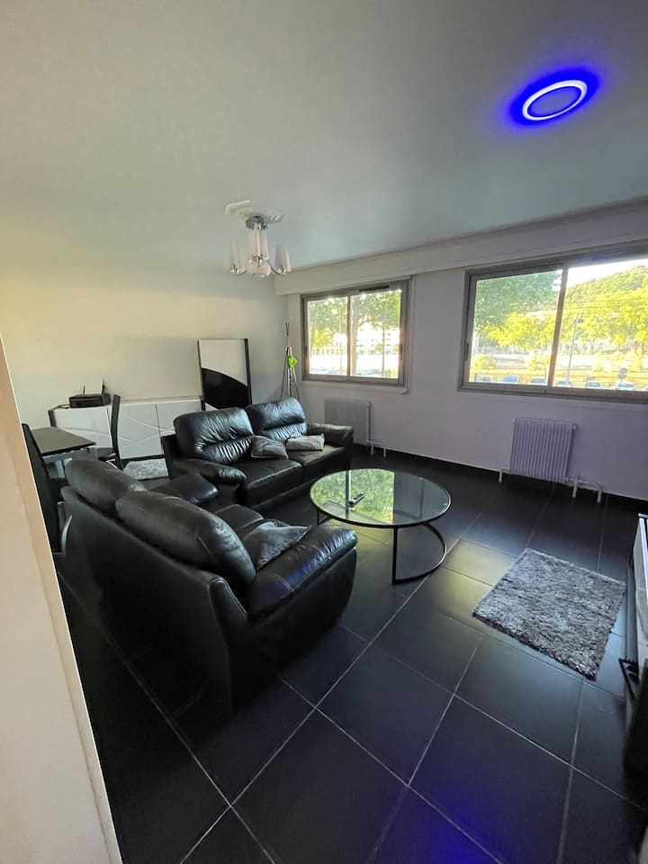 Appartement Avec 3 Chambres Lyon - La Tour-de-Salvagny