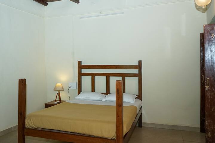 Bedroom 1 image 1