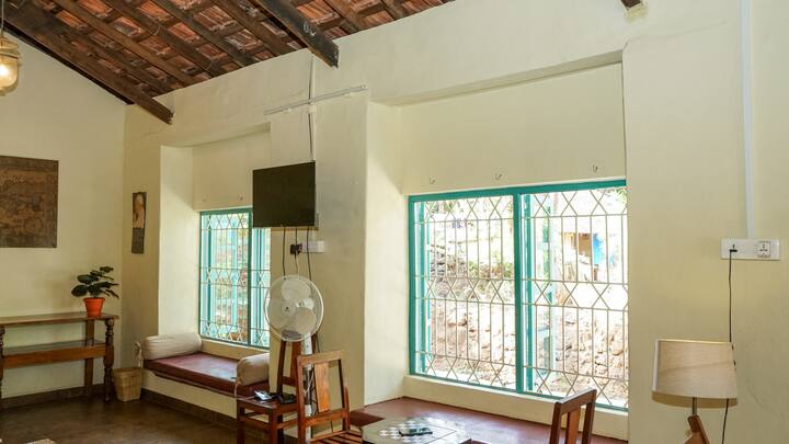Living room image 3