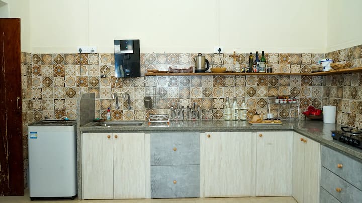 Kitchenette image 1