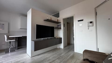Airbnb con migliori performance: SkyView Mini-Penthouse | Trento Sud | 1-2 pers. a Trento