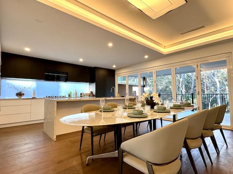 spacious renovated 3-bedroom house in Chatswood