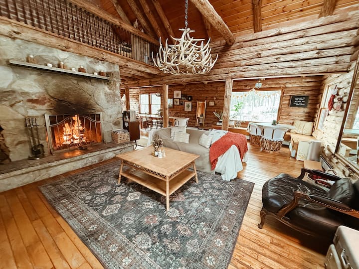 Serene Woodland Cabin Retreat - Greenwich, NY