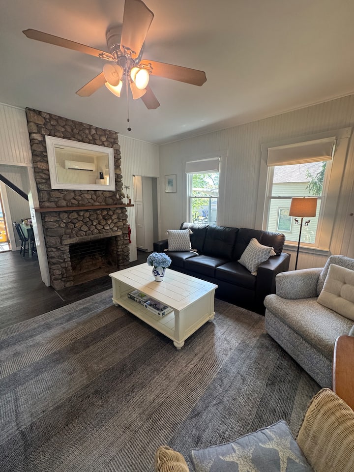 New! Sunny Beach House With Stunning Water Views! - Old Lyme, CT