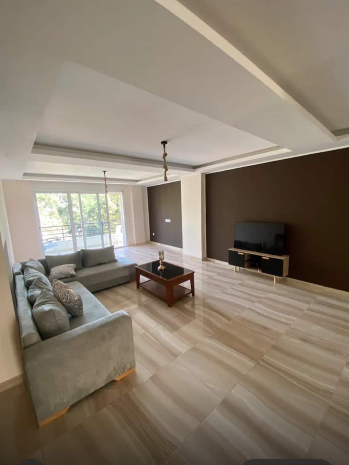 Appartement 3 chambres — suite parentale, vue piscine