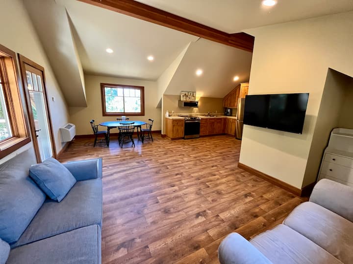 Coach House - Living Room