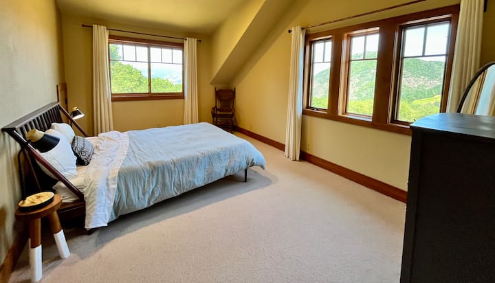 The Coach House - Main Bedroom