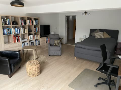 Erfolgreiche Airbnb-Immobilie: Top apt. for athletes + notebook workers in Duisburg