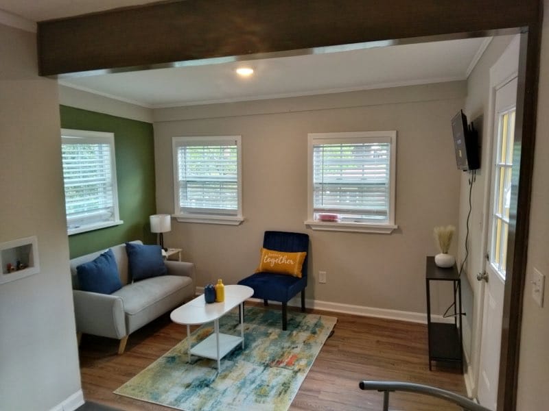 Successful Airbnb property: Affordable Inn near Mercedes Benz in Hunter Hills