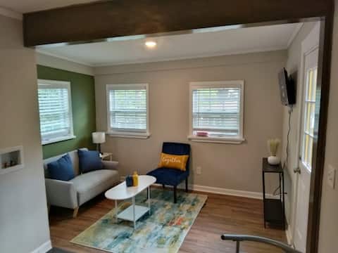 Successful Airbnb property: Affordable Inn near Mercedes Benz in Hunter Hills
