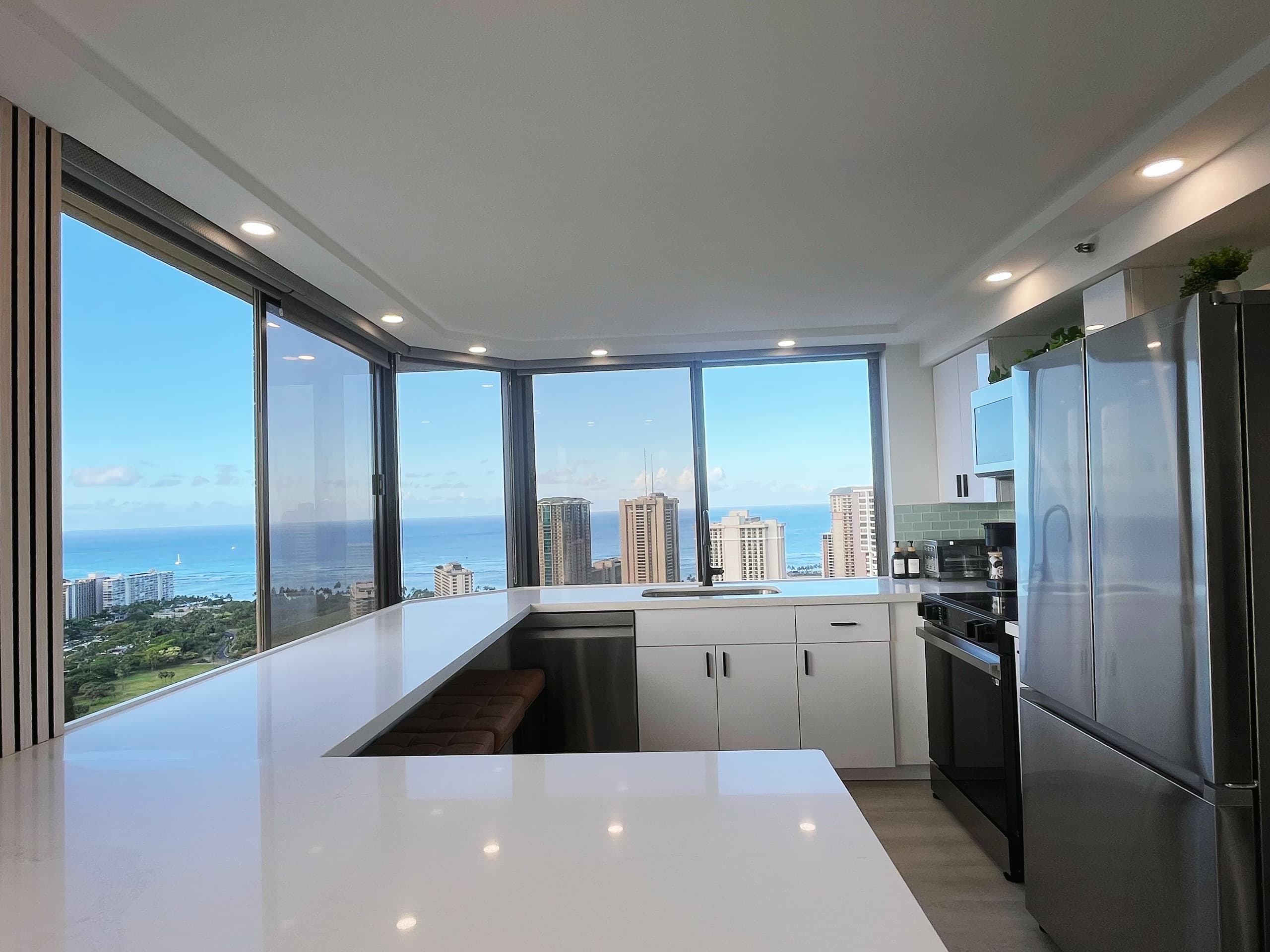 Only One In Waikiki Dual Private Penthouse 43 FL - Image 21
