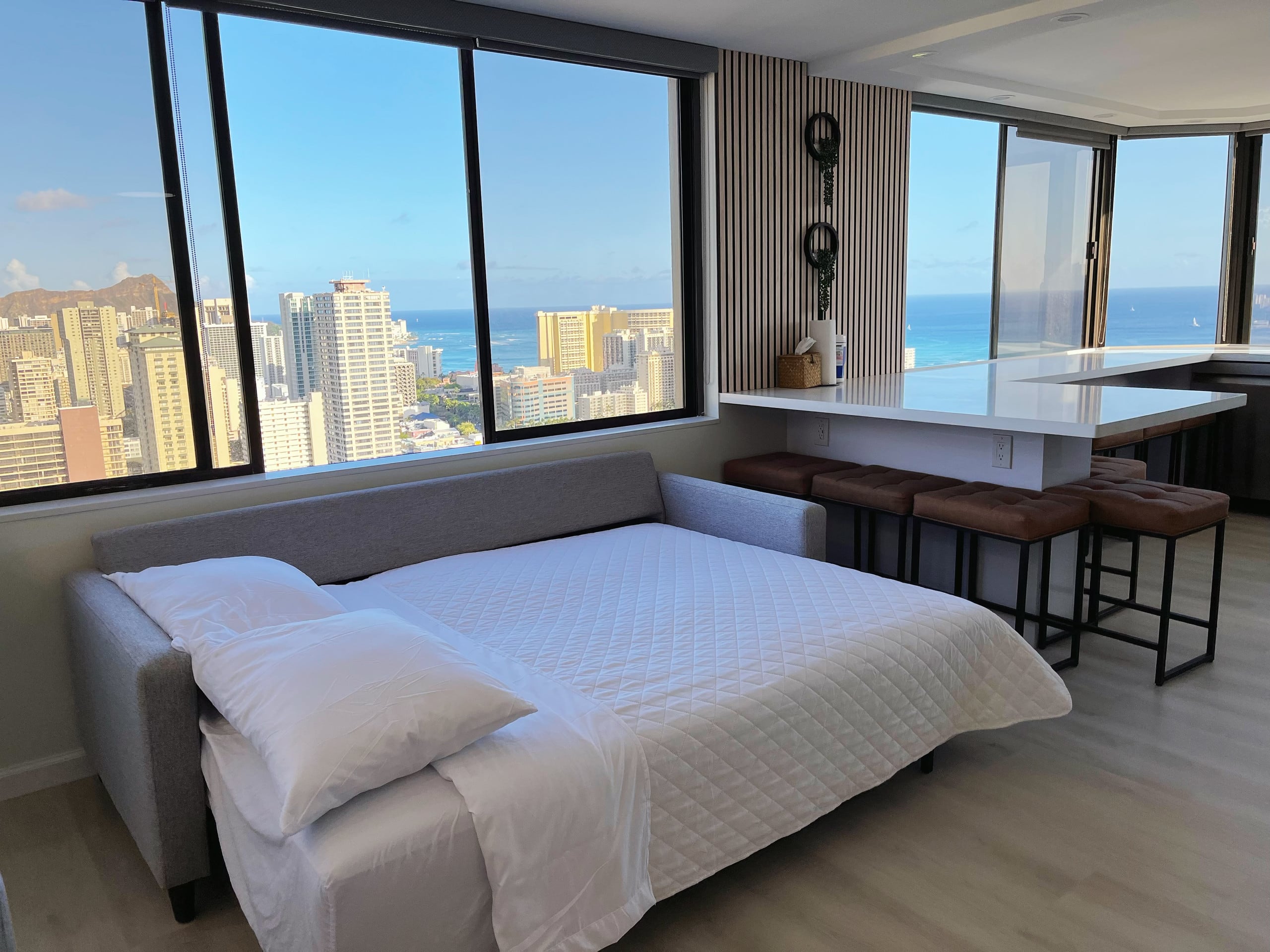Only One In Waikiki Dual Private Penthouse 43 FL - Image 24