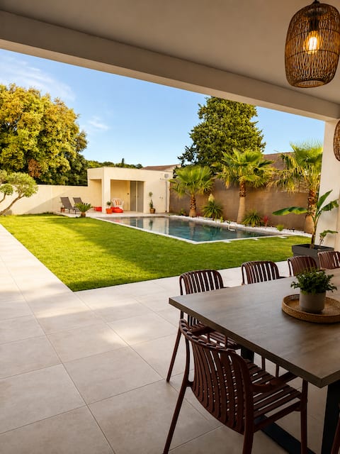 Provence villa with pool + independent studio