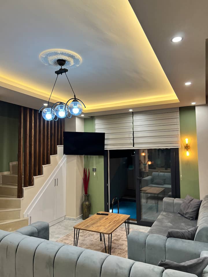 Dubleks ÖZel Havuzlu Teraslı Lüks Villa - Mersin