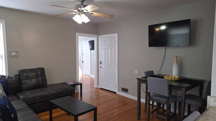 3 Br Apartment In West Haven Near Unh, Yale - New Haven, CT