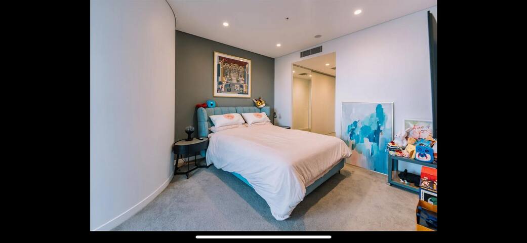 Best location and view in city. gallery image 3