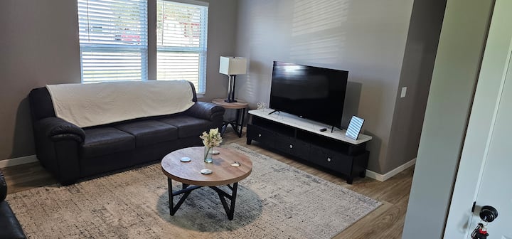 The Bungalow - Bavaria, KS